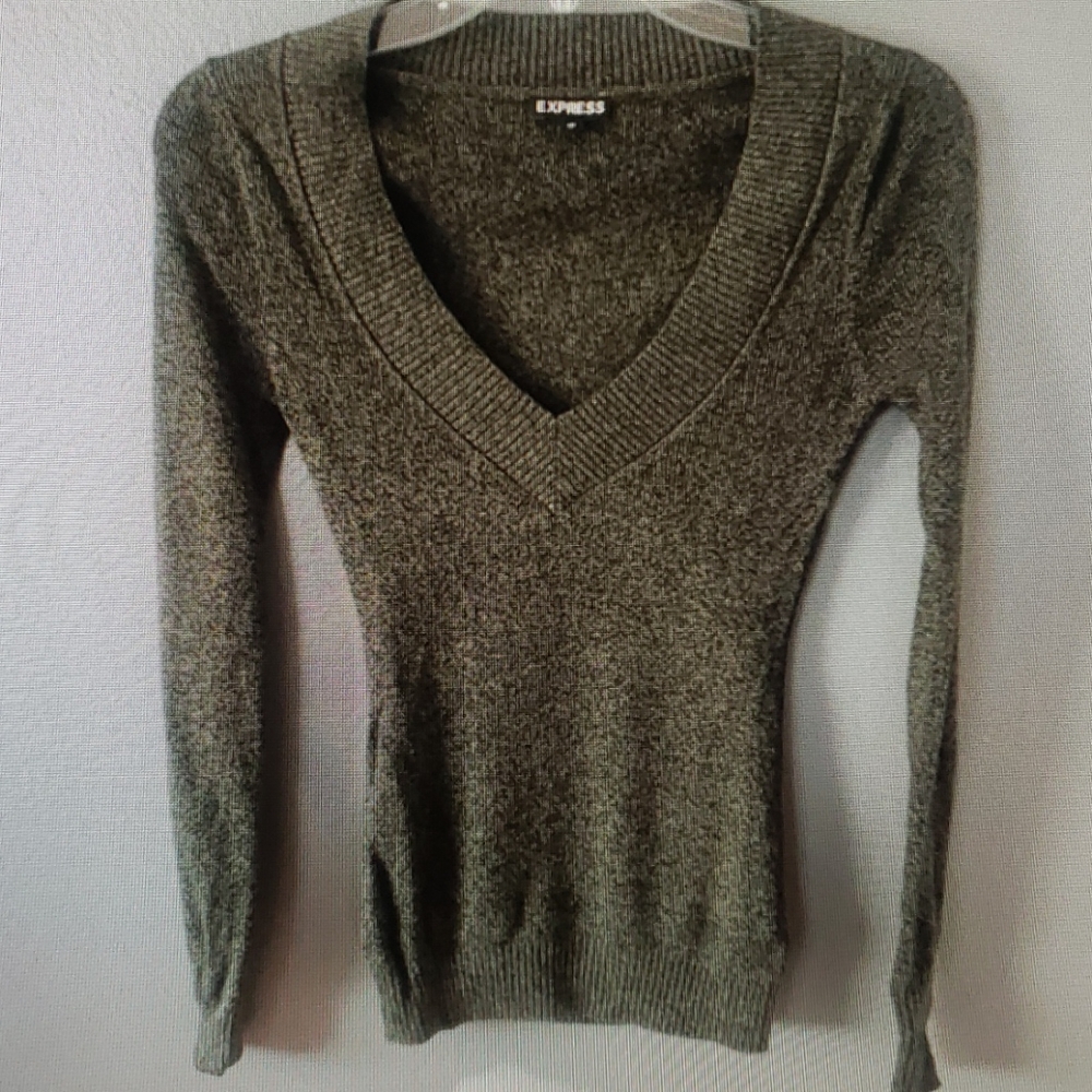 Express V Neck Sweater M